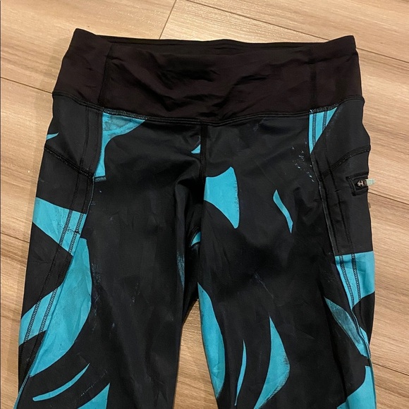 Lululemon leggings size 4 - Picture 2 of 9